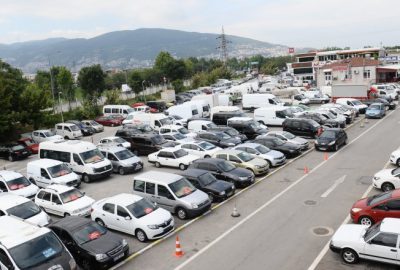 Bayram öncesi oto pazarında büyük hareketlilik
