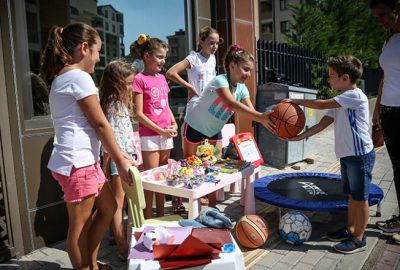 Kendileri küçük yürekleri büyük