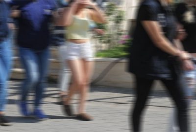 Bursa’da ‘tırnakçı’lara operasyon: Çok sayıda kadın gözaltında…