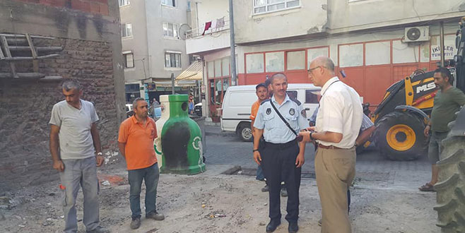 Belediye ekipleri vatandaşları dinliyor