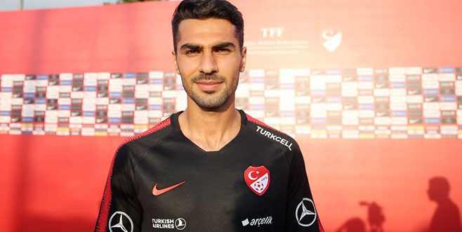 Mehmet Zeki’den 450 bin euro Mehmet Zeki’den 450 bin euro