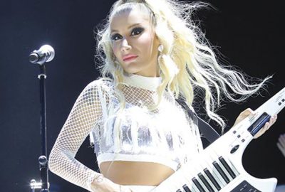 İrem’den keytar şov