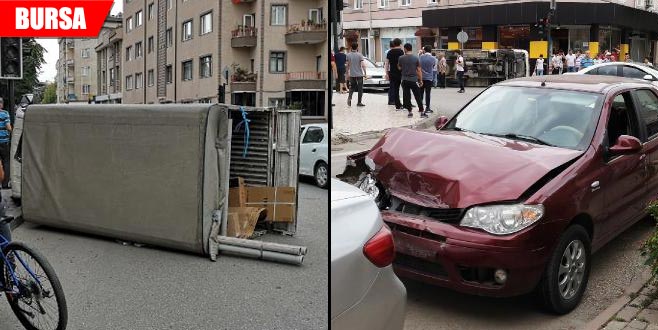 Otomobil ile kamyonet çarpıştı: Yaralılar var