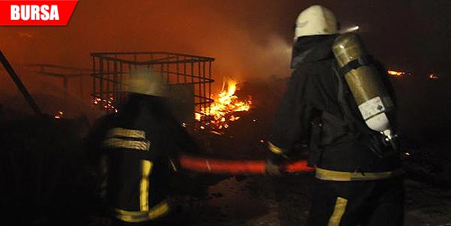 Fabrikada yangın! Korku dolu dakikalar…