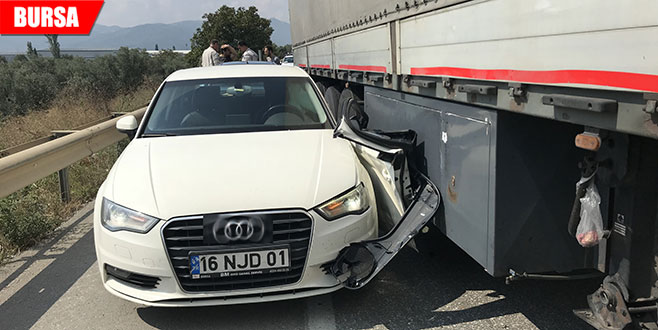 Kemal Kılıçdaroğlu’nun koruma ekibinin aracına TIR çarptı