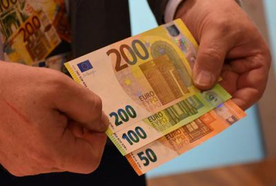 Yeni 100 ve 200 Euro’lar tanıtıldı