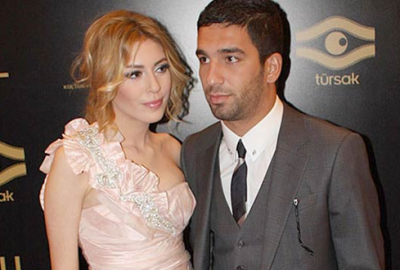 Arda Turan’a, Sinem Kobal tazminatı