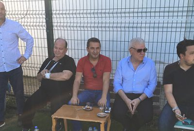 Timsah üçlük attı!