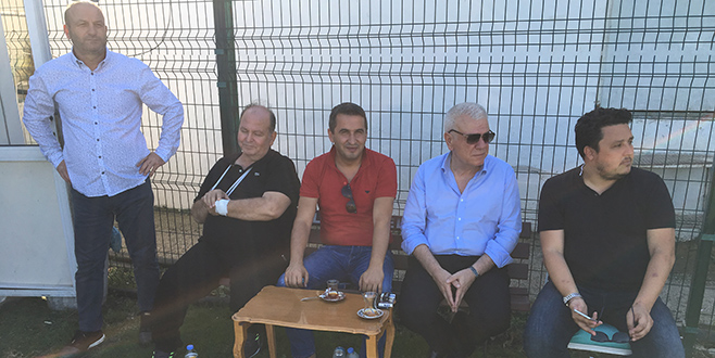 Timsah üçlük attı! Timsah üçlük attı!