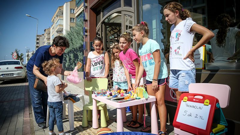 Bursa'da, isimlerinin baş harfleri kullanarak kendilerine "Nane Çocukları" adını veren