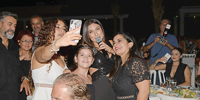 Şevval’den selfie rekoru