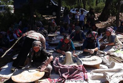 Karaağızlılardan gözleme ikramı