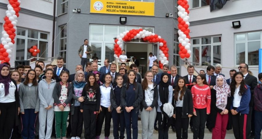 Yenişehir’e 16 derslikli yeni okul Bursa'nın Yenişehir ilçesinde 16 derslikli Gevher Nesibe Mesleki ve Teknik