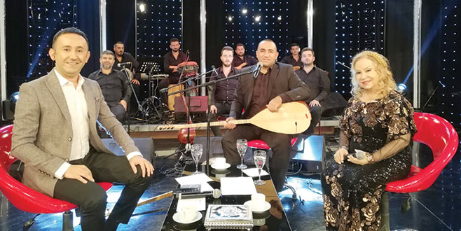 ‘Türkü Diyenler’de efsane bir ses ‘Türkü Diyenler’de efsane bir ses