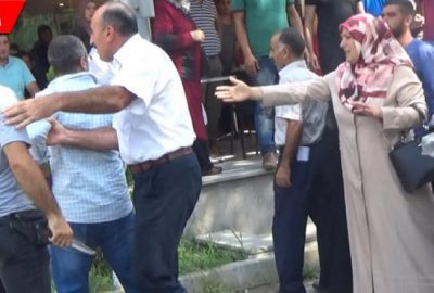 Otopark görevlisine bıçaklı saldırı kamerada