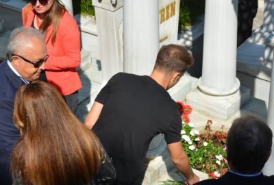 Sanat Güneşi mezarı başında anıldı