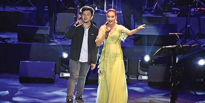 Bursa’da Candan gece