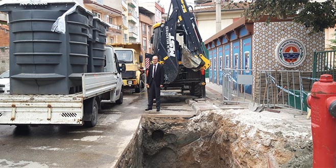 Çöp konteynerleri yeraltına iniyor