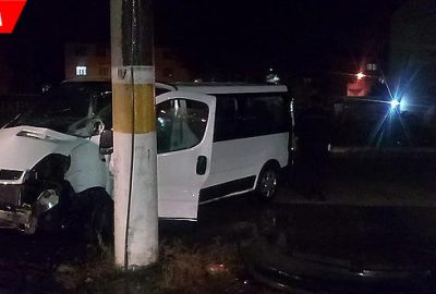 Elektrik direğine çarparak durabildi