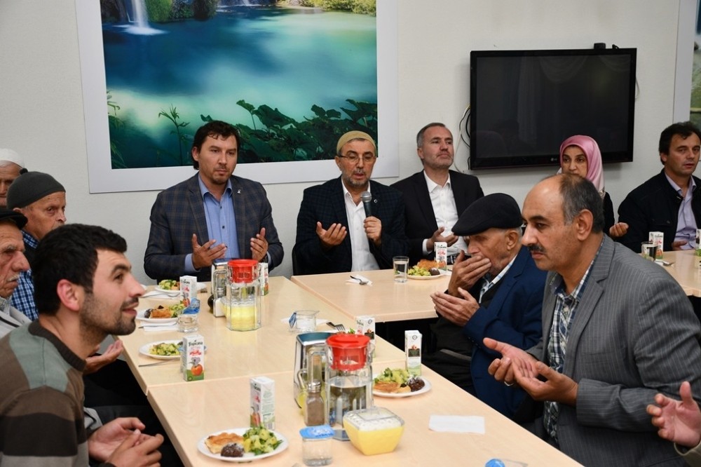 Huzurevinde Yaşlılar Günü mevlitle kutlandı Huzurevinde Yaşlılar Günü mevlitle kutlandı