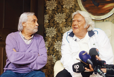 Dualarla yaşıyorum