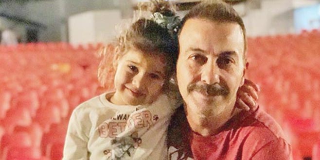 Babasını yalnız bırakmadı