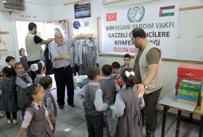 İnegöl’den Gazzeli 1260 öğrenciye yardım