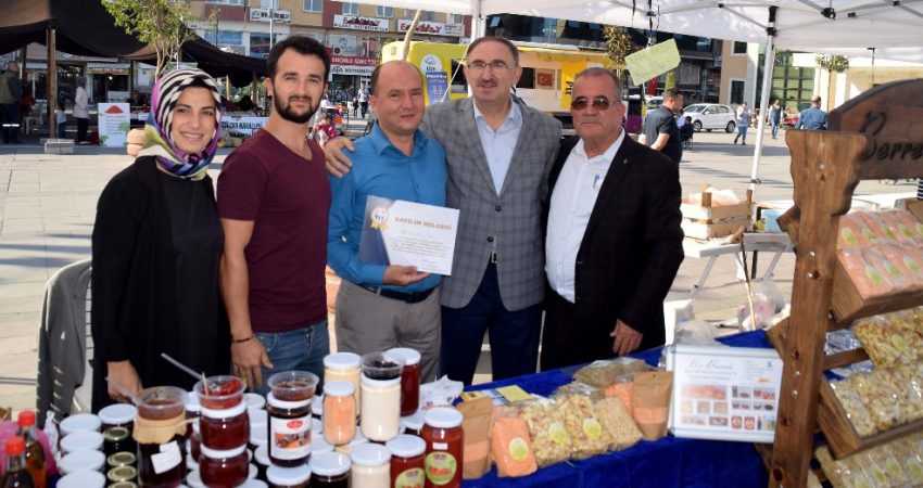 Bursa'nın Mustafakemalpaşa Belediyesi tarafından bu yıl 2.'si düzenlenen "Yöresel Ürünler