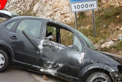 Hurdaya dönen araçtan sağ çıktı