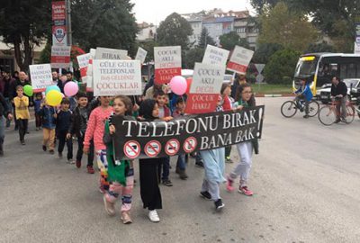 Teknoloji bağımlılığına dikkat çektiler