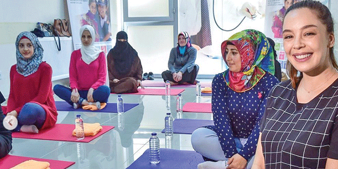 Hamile kadınlarla buluştu