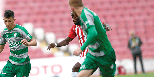 Bir kısmetsizlik var! Bir kısmetsizlik var!