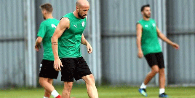 Futbolu bırakmayı düşündüm Futbolu bırakmayı düşündüm