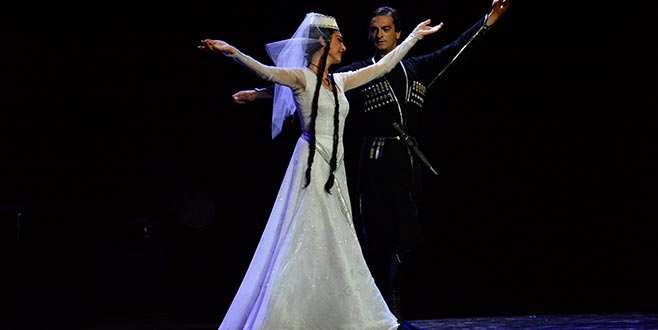 ‘Gürcistan Ulusal Balesi’ Bursa’da sahne aldı