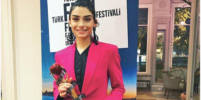 Hazar’a Frankfurt’tan ödül