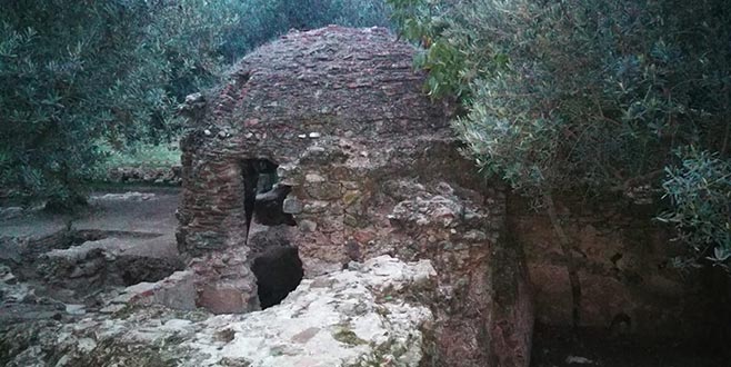 Tarihi hamam gün yüzüne çıkarıldı