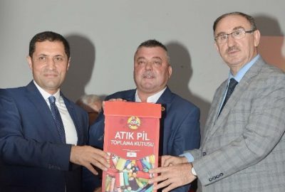 Muhtarlara atık pil kutusu