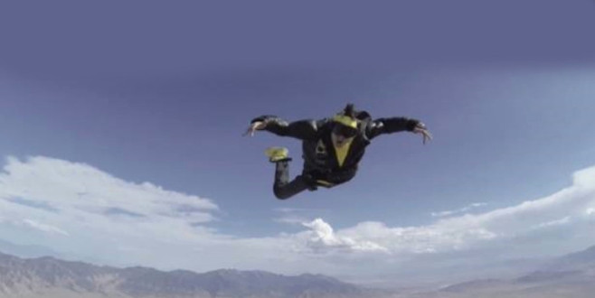 Dünyaca ünlü rapçi, klip çekerken uçaktan düştü!