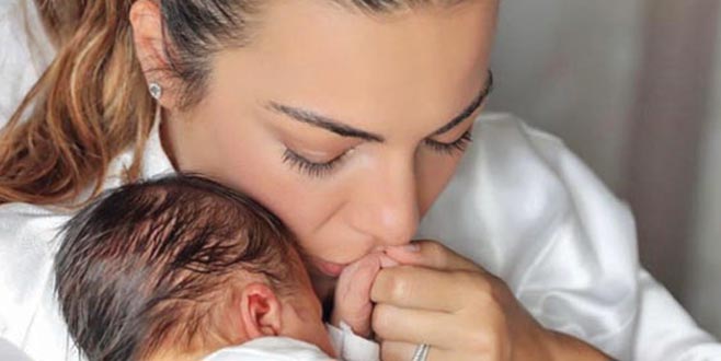 Annelik uykusuz, bir o kadar da zevkli