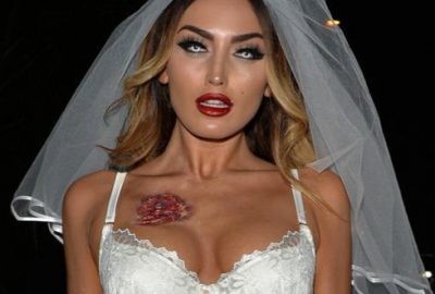 Sokak ortasında iç çamaşırlarıyla gezdi