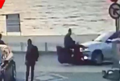 Motosiklet ile otomobil çarpıştı, çarpışma anı güvenlik kamerasına yansıdı