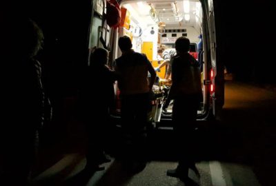 Yolun karşısına geçmek isterken canından oldu