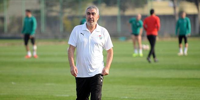 Samet Aybaba: 7 maçın hepsini kazanabiliriz Samet Aybaba: 7 maçın hepsini kazanabiliriz