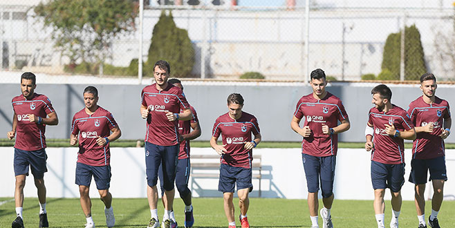 Trabzonspor 7 eksikle çalıştı Trabzonspor 7 eksikle çalıştı