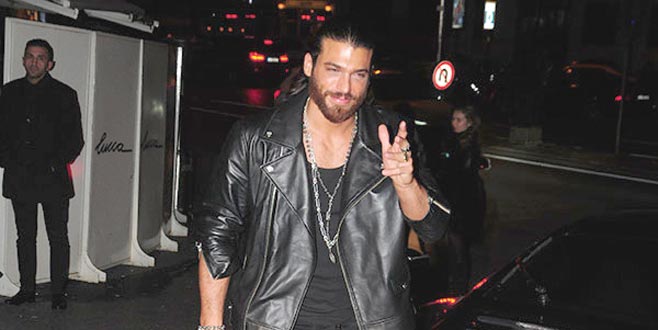 Tek başına eğlencede