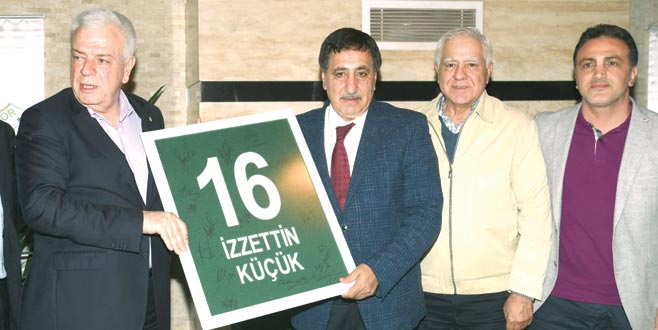 Vali Küçük’e duygusal veda Vali Küçük’e duygusal veda