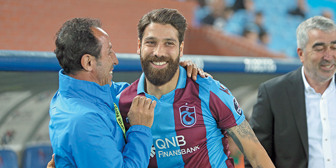 Olcay Şahan Samet Hoca’ya koştu Olcay Şahan Samet Hoca’ya koştu