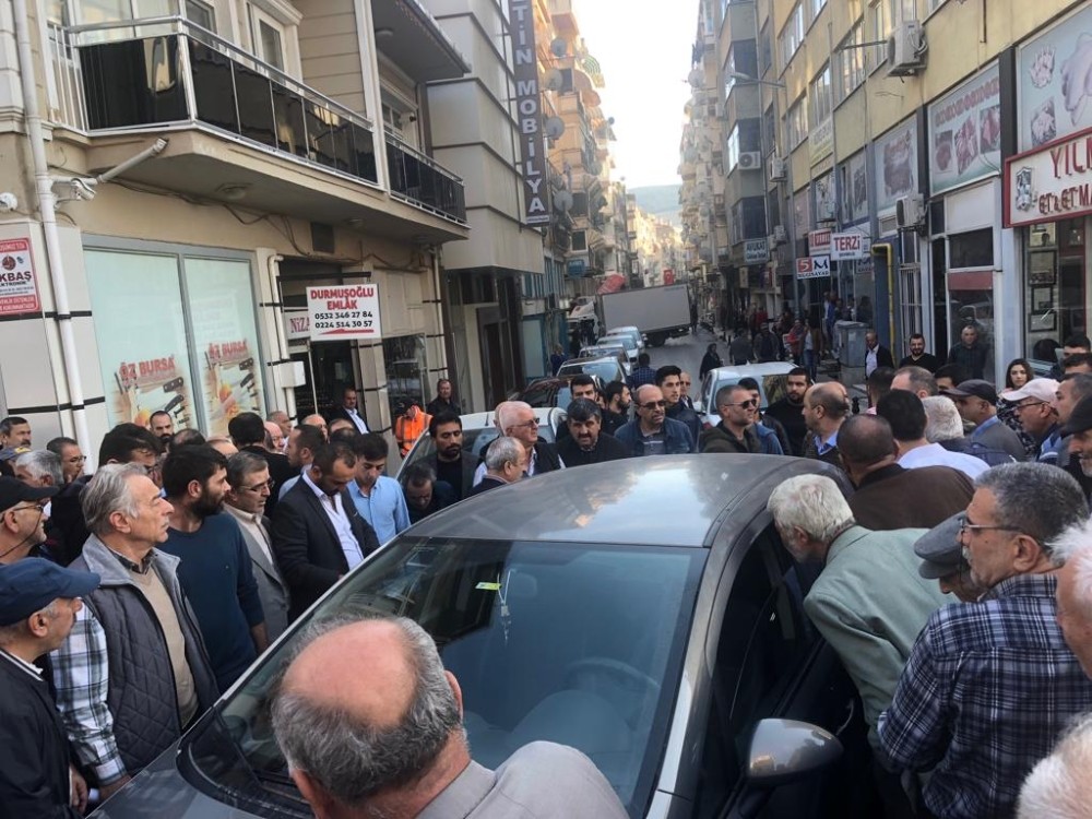 Sokak ortasında kurşun yağdırdı