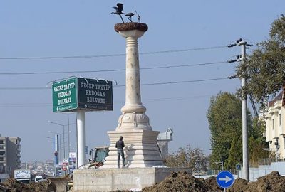Bursa’ya iki anıt