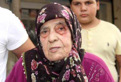 Ünlü şarkıcının kuzeni, annesini hastanelik etti